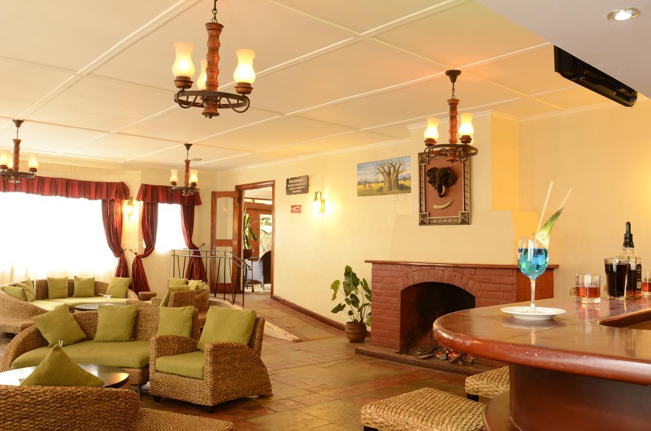 The White Rhino Hotel Nyeri Exteriör bild